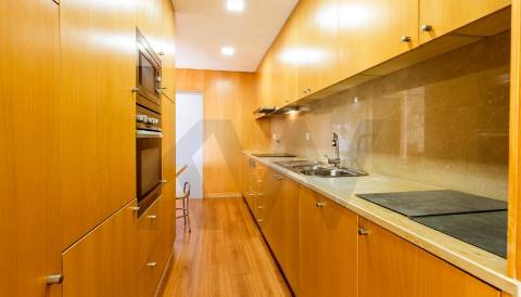 Apartamento T2 com Vista Rio Minho & Escritório - Alto da Veiga, Seixas