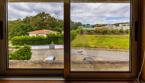 Apartamento T2 com Vista Rio Minho & Escritório - Alto da Veiga, Seixas