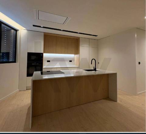 Apartamento T2 com três frentes | Grande Terraço com 152,45m2 | São Cosme - Gondomar