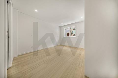T2+1 Completamente Renovado Rua do Bonjardim - Porto Centro
