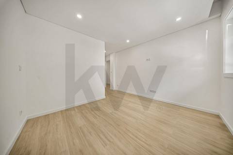 T2+1 Completamente Renovado Rua do Bonjardim - Porto Centro