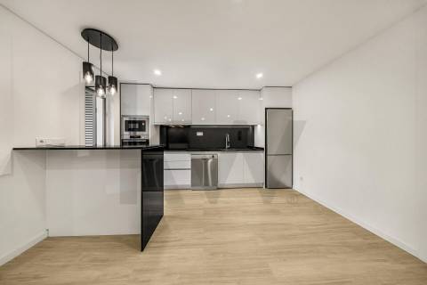 T2+1 Completamente Renovado Rua do Bonjardim - Porto Centro