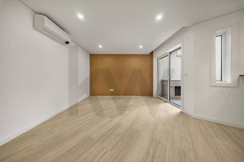 T2+1 Completamente Renovado Rua do Bonjardim - Porto Centro
