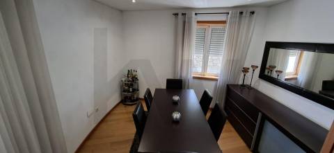 Moradia Independente T4 (T2+T2) com Garagem Fechada, Terraço e Jardim – Ermesinde