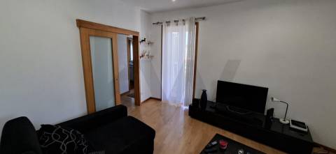 Moradia Independente T4 (T2+T2) com Garagem Fechada, Terraço e Jardim – Ermesinde