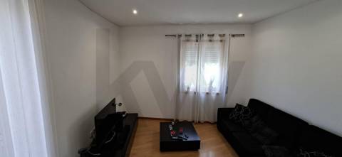 Moradia Independente T4 (T2+T2) com Garagem Fechada, Terraço e Jardim – Ermesinde