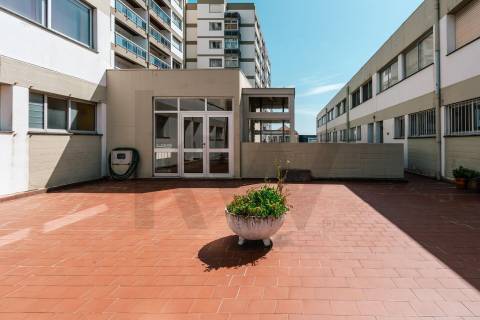 Apartamento T4 duplex com garagem no centro de Ovar, junto ao Largo Garrett