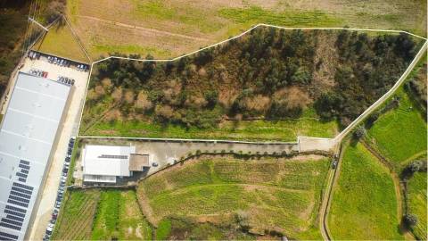 Terreno Industrial 13.000 m² | Zona Industrial e Empresarial de Campo | A4 e A41 a 5 min | Valongo