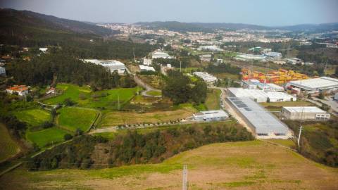 Terreno Industrial 13.000 m² | Zona Industrial e Empresarial de Campo | A4 e A41 a 5 min | Valongo