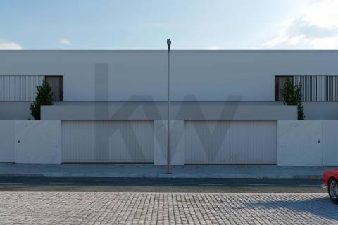 Terreno com Projeto Aprovado para Moradia com 398 m² – Zona Premium da Maia