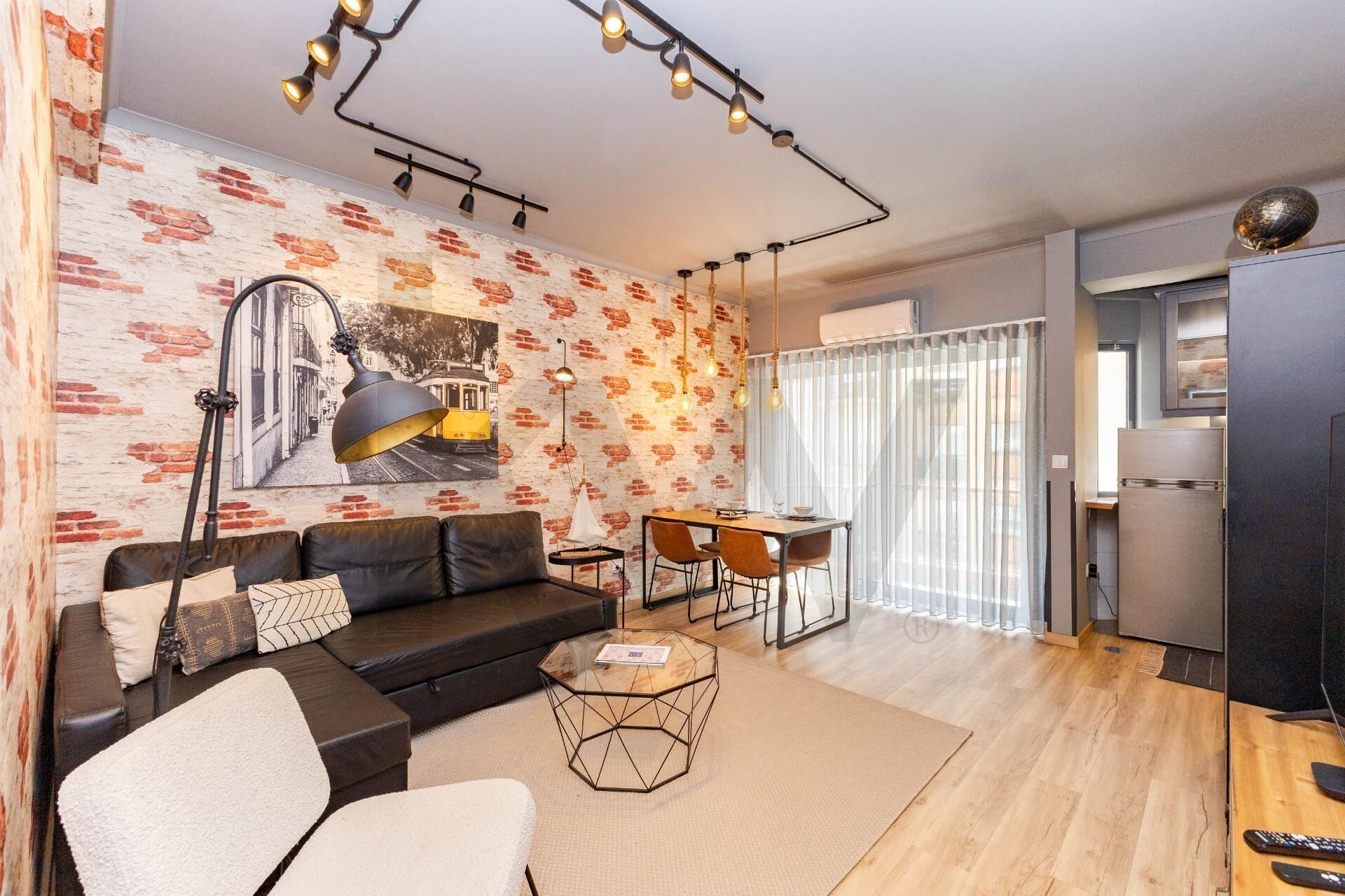 Apartamento T1 em Matosinhos Sul, atualmente em Alojamento Local, junto à praia e ao metro