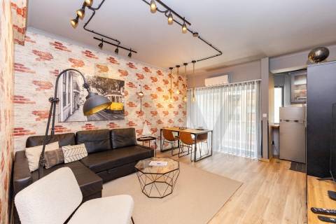 Apartamento T1 em Matosinhos Sul, atualmente em Alojamento Local, junto à praia e ao metro