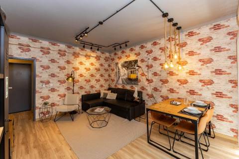 Apartamento T1 em Matosinhos Sul, atualmente em Alojamento Local, junto à praia e ao metro
