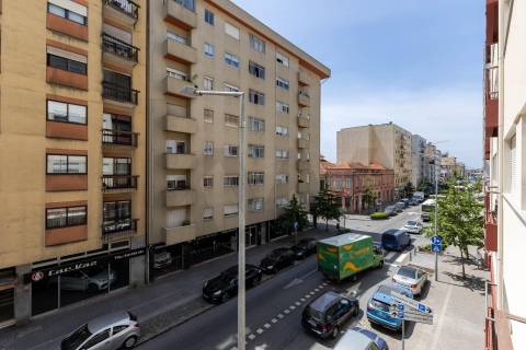Apartamento T1 em Matosinhos Sul, atualmente em Alojamento Local, junto à praia e ao metro