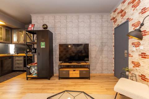 Apartamento T1 em Matosinhos Sul, atualmente em Alojamento Local, junto à praia e ao metro