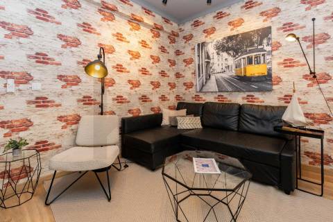 Apartamento T1 em Matosinhos Sul, atualmente em Alojamento Local, junto à praia e ao metro