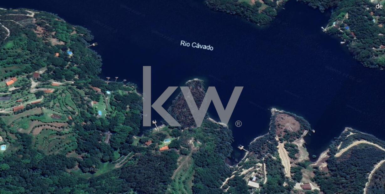 Terreno Gêres - Rio Cavado , Barragem da Caniçada