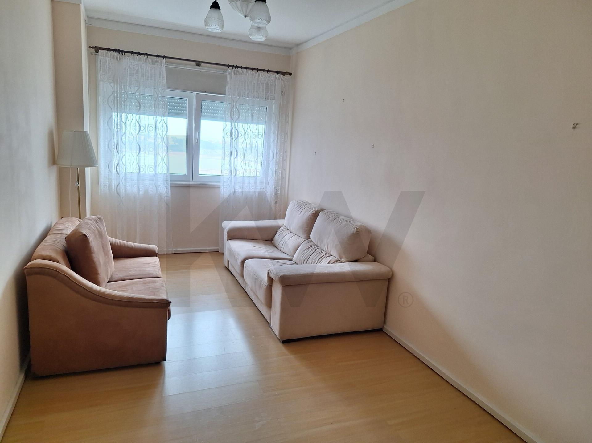 Apartamento T2 Mobilado para Arrendamento na Foz do Douro