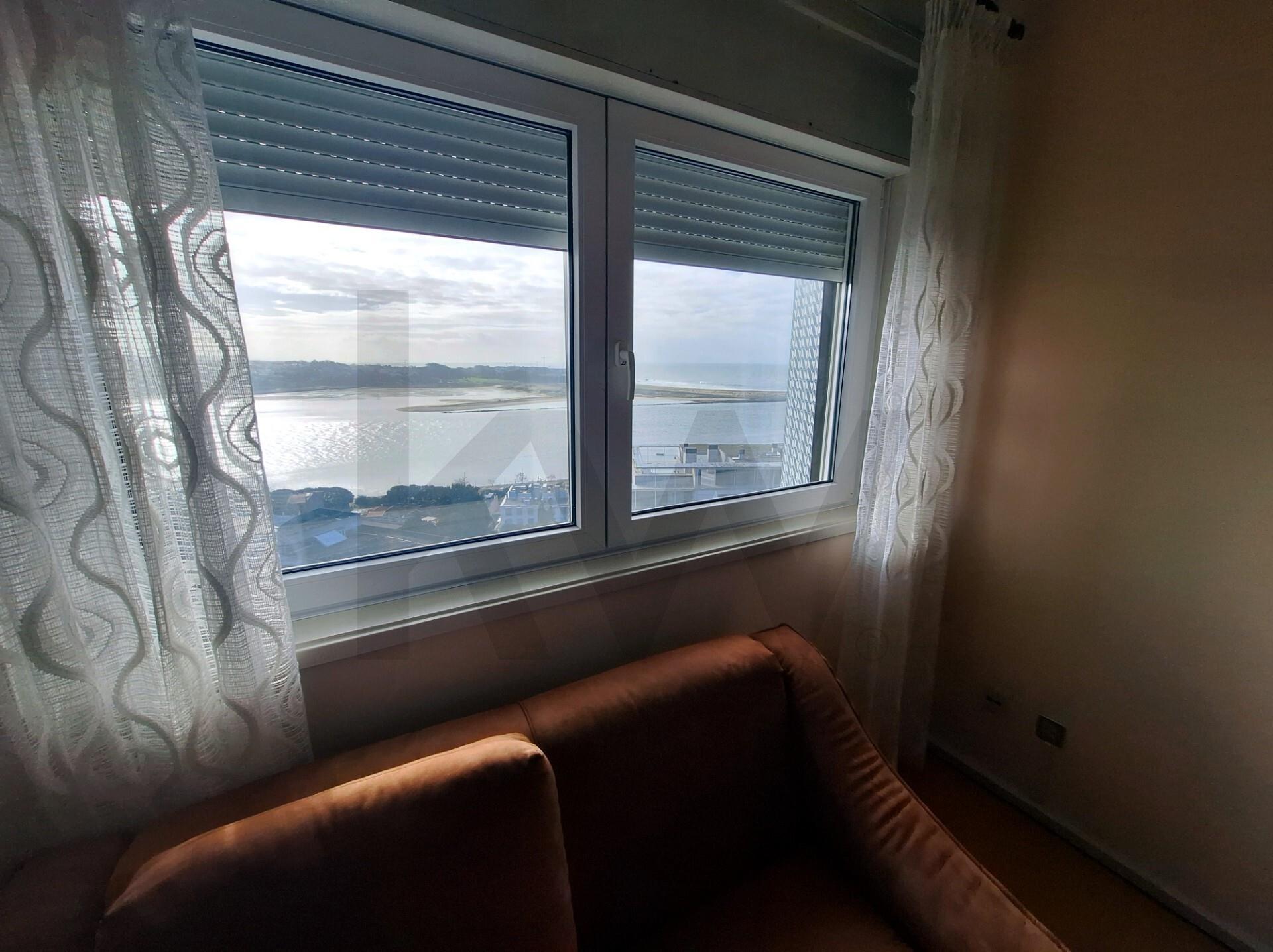 Apartamento T2 Mobilado para Arrendamento na Foz do Douro