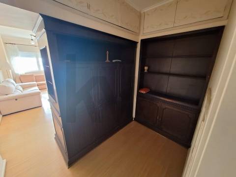 Apartamento T2 Mobilado para Arrendamento na Foz do Douro