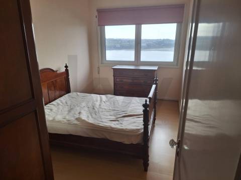 Apartamento T2 Mobilado para Arrendamento na Foz do Douro