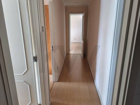 Apartamento T2 Mobilado para Arrendamento na Foz do Douro