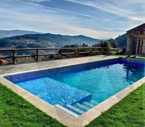 Moradia T3 com jardim e piscina para permuta