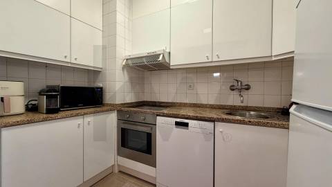 T1 Nevogilde Premium | Varanda Poente, Vista Parque e Garagem 