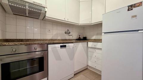T1 Nevogilde Premium | Varanda Poente, Vista Parque e Garagem 