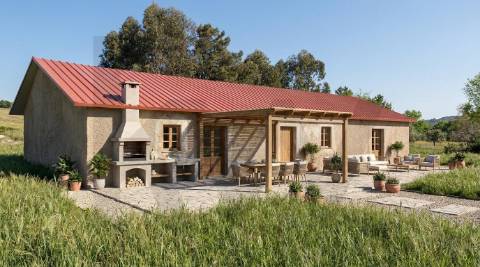 🏡 Moradia para Reconstrução com Terreno de 1,2 Hectares e Ribeira – Enxames