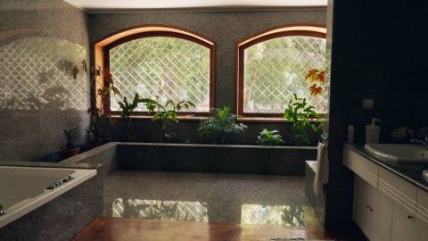 Moradia T5 em Vila das Aves com piscina exterior