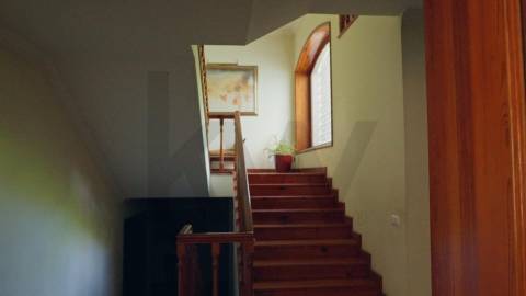 Moradia T5 em Vila das Aves com piscina exterior