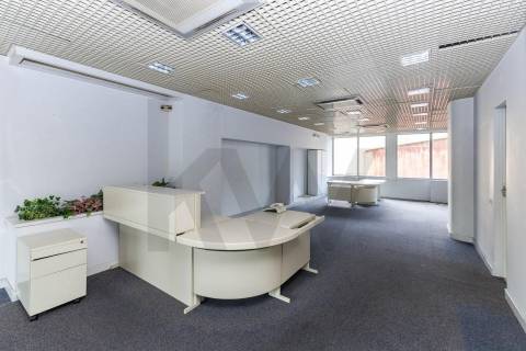Loja/Escritório, Rua do Campo Alegre, Porto,180 m² + 2 Garagem, junto ao Hotel HF Ipanema
