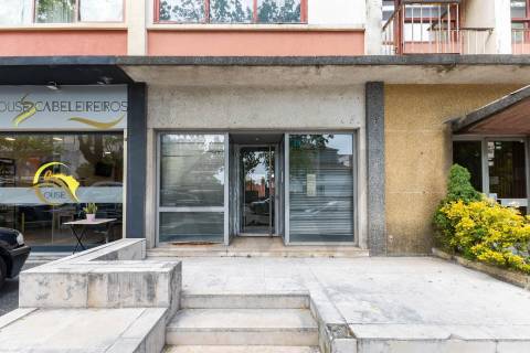 Loja/Escritório, Rua do Campo Alegre, Porto,180 m² + 2 Garagem, junto ao Hotel HF Ipanema