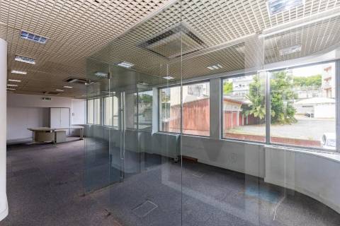 Loja/Escritório, Rua do Campo Alegre, Porto,180 m² + 2 Garagem, junto ao Hotel HF Ipanema