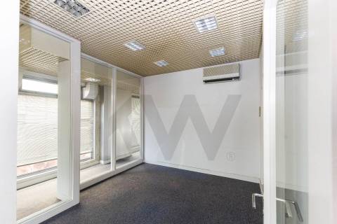 Loja/Escritório, Rua do Campo Alegre, Porto,180 m² + 2 Garagem, junto ao Hotel HF Ipanema