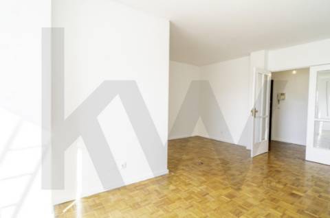 Apartamento T2 | Último piso | Vistas desafogadas | Elevada luminosidade | Águas Santas, Maia