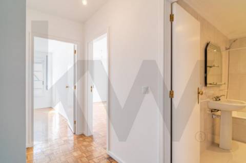 Apartamento T2 | Último piso | Vistas desafogadas | Elevada luminosidade | Águas Santas, Maia