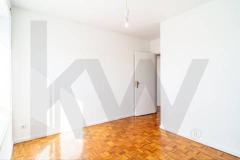 Apartamento T2 | Último piso | Vistas desafogadas | Elevada luminosidade | Águas Santas, Maia
