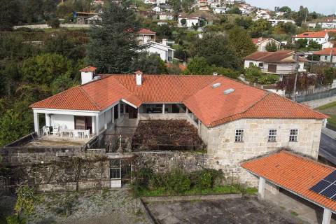Quinta Histórica no Norte de Portugal - Património Municipal - 12 Hectares