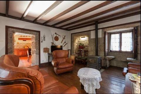 Quinta Histórica no Norte de Portugal - Património Municipal - 12 Hectares
