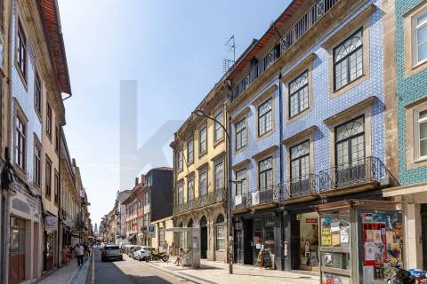 Apartamento  T2 -Edifício Histórico com Licença AL em Cedofeita -Localização Premium 