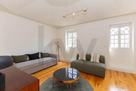 Apartamento  T2 -Edifício Histórico com Licença AL em Cedofeita -Localização Premium 