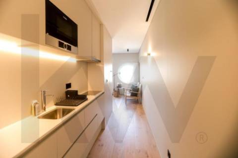 Alojamento Local - T1 com terraço na Rua da Alegria, Porto