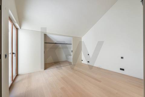 Apartamento T4D Novo na antiga Fábrica do Prado em Matosinhos Sul