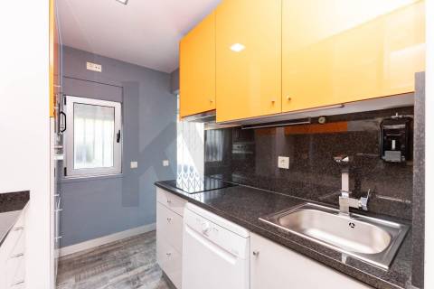 Apartamento T2 Arrabida Shopping
