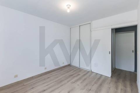 Apartamento T2 Arrabida Shopping