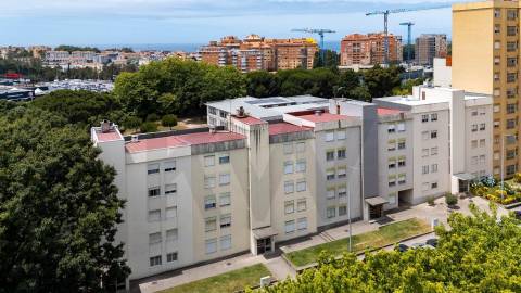 Apartamento T2 Arrabida Shopping