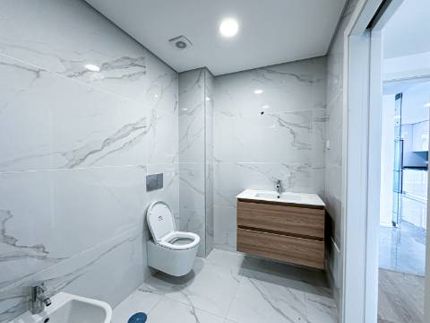 Apartamento T3 1ºAndar (J)