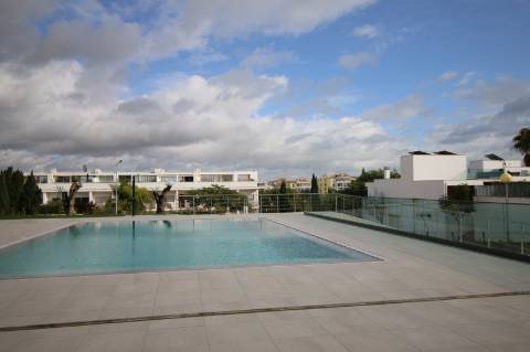 Apartamento T3 1ºAndar (J)